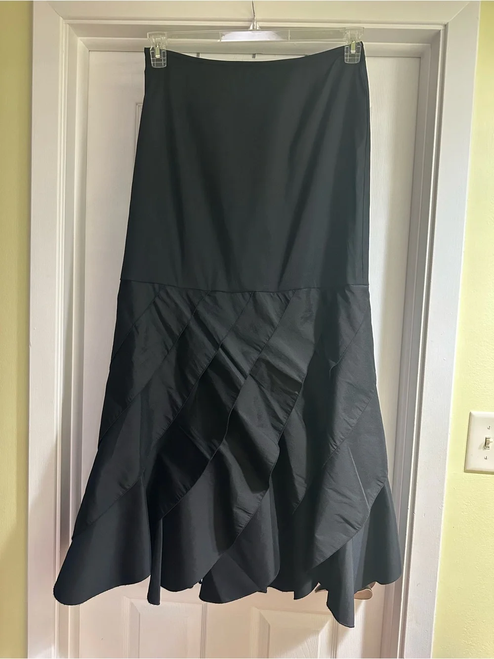 Xscape Black Flared Tiered Maxi Skirt